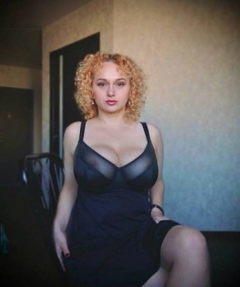 Живу в Москве, так что можем встретиться в уютной обстановке у меня или взглянуть на тайны Москвы вместе. 🏙️💫
Мои услуги нацелены на то, чтобы насладиться каждой секундой нашего общения. Я сексуальна и уверена в своих способностях, стремлюсь удовлетворить все твои самые сокровенные желания. 💋💦
Возможности, которые я предлагаю, бесконечны и исключительно для нашего удовольствия. Обладаю уникальным навыком массажа, могу подарить тебе глубокий релакс. Мои руки источают нежность, готовы обвить твое тело и доставить тебе непередаваемое удовольствие. ✨👐🏻
Меня описывают как пылкую и страстную спутницу, которая полностью предана своим клиентам. Отзывы о моих услугах говорят сами за себя – каждый, кто побывал со мной, оставился довольным и счастливым. Моя красота и умение доставлять наслаждение просто завораживают. 💃❤️
С набором эмоций и фотографий, которые я тебе предоставлю, ты сможешь насладиться каждой моей кривой и страстью, которую я испытываю при встрече со своими клиентами. Мои фото идеально подчеркивают мою сексуальность и женственность.📷🔥
Не упусти возможность окунуться в мир наслаждения и страсти в Москве. Отправь мне сообщение и я с радостью проведу тебя по этому увлекательному пути. Заставь мои губы улыбаться и мои руки дрожать от удовольствия. Жду тебя! 💕💋 Алия
